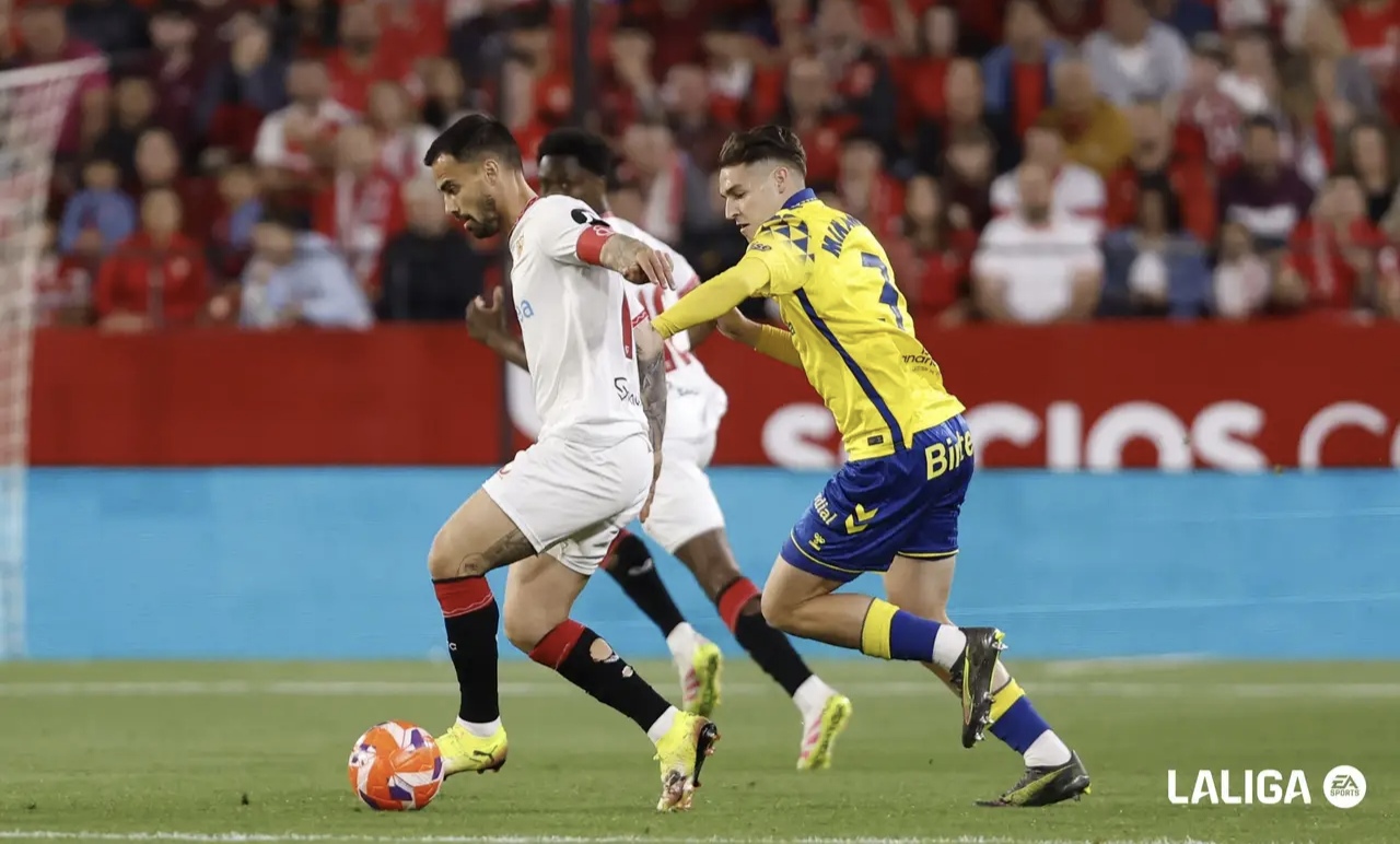 金年会娱乐包含离谱！赛后塞维利亚豪取连胜巴黎圣日耳曼造点机会备战法甲，TheShy在DWG比赛中关键助攻的词条